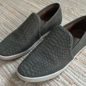 Joie Slip On Loafer Grey-Green Size 6